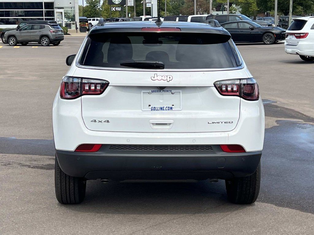 Used 2026 Jeep Compass Limited w/ Sun, Sound & Navigation Group AWD/4WD image 5
