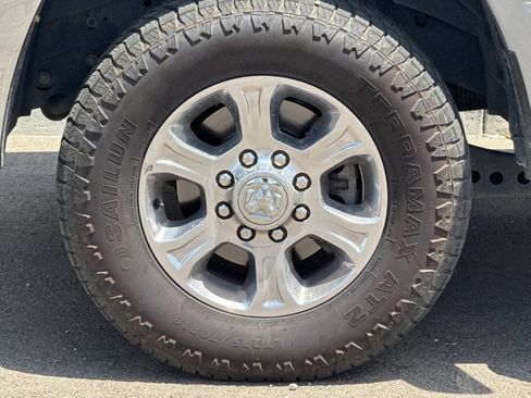 Used 2024 RAM 2500 Big Horn AWD/4WD image 26