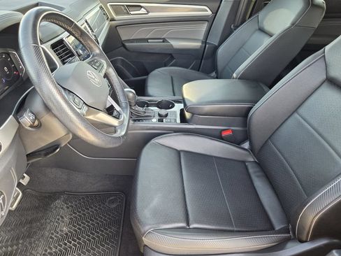 Used 2023 Volkswagen Atlas Cross Sport SEL R-Line AWD/4WD image 11