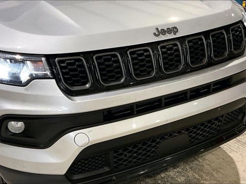 Used 2024 Jeep Compass Latitude w/ Altitude Special Edition image 25