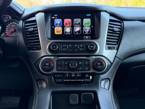 Used 2018 Chevrolet Tahoe LT image 19