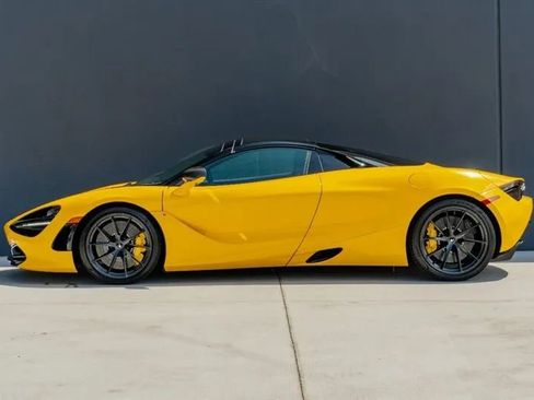 Used 2023 McLaren 720S Spider image 6