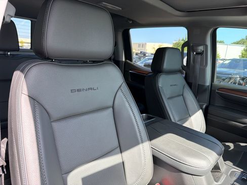 Used 2024 GMC Sierra 1500 Denali w/ Denali Reserve Package AWD/4WD image 38