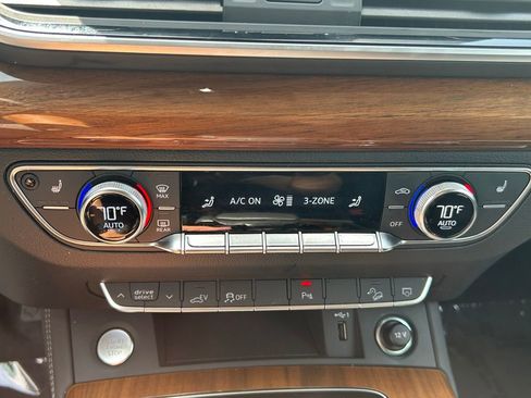 Certified 2024 Audi Q5 e Premium Plus w/ Premium Plus Package image 62