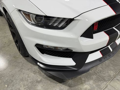 Used 2017 Ford Mustang Shelby GT350R w/ GT350R Equipment Group 920A RWD image 39
