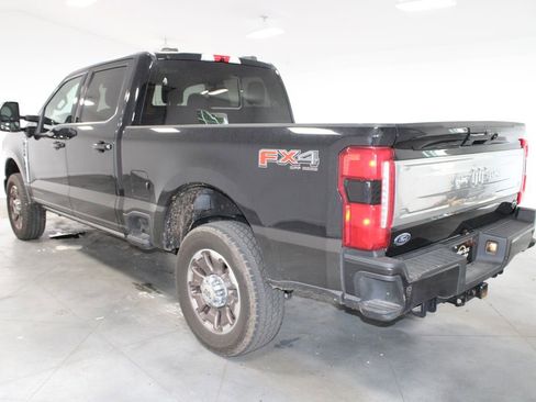 Used 2025 Ford F350 King Ranch w/ FX4 Off-Road Package image 7