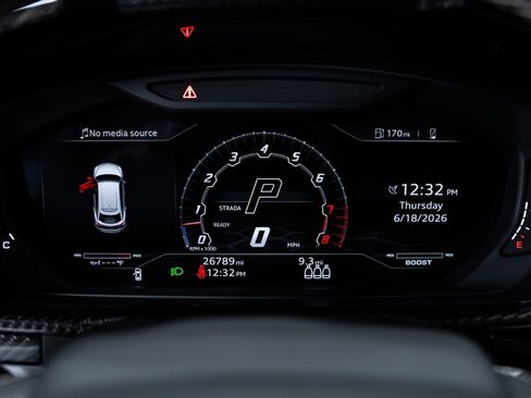 Used 2022 Lamborghini Urus AWD/4WD image 23