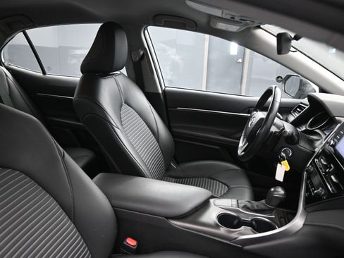 Certified 2024 Toyota Camry SE image 19