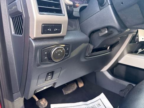 Used 2022 Ford F250 Lariat w/ Lariat Value Package image 32