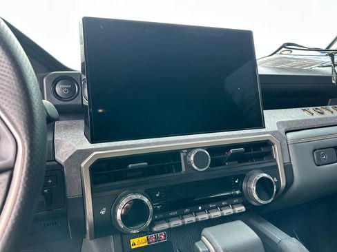 Used 2024 Toyota Tacoma Trailhunter image 22