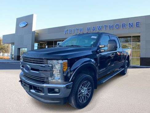 Used 2017 Ford F350 Lariat w/ Lariat Value Package AWD/4WD image 3