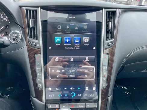 Used 2018 INFINITI Q50 Luxe w/ Essential Package (3.0T Luxe) image 19