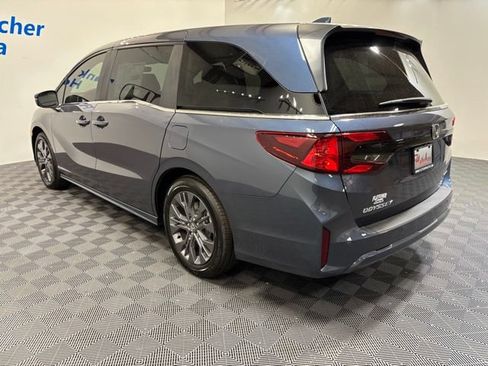 New 2026 Honda Odyssey Touring image 4