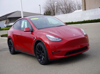 Used 2021 Tesla Model Y Long Range video 1