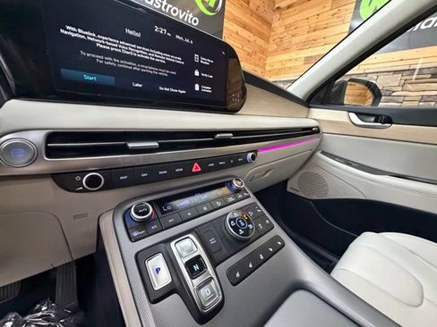 Used 2024 Hyundai Palisade Limited AWD/4WD image 21