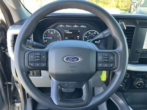 Used 2025 Ford F250 XLT w/ FX4 Off-Road Package image 13