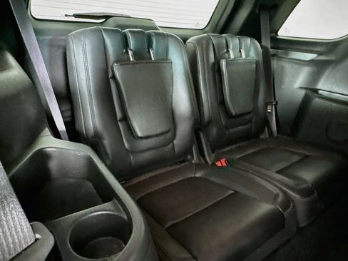 Used 2013 Ford Explorer XLT FWD image 32