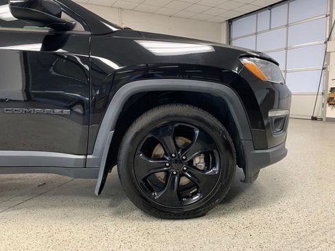 Used 2020 Jeep Compass Latitude FWD image 9