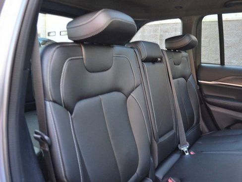 New 2025 Jeep Grand Cherokee Limited w/ Black Appearance Package image 33