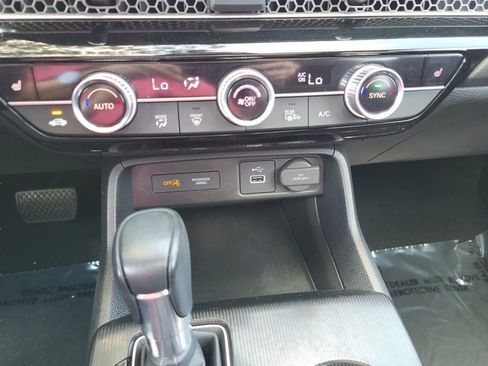 Certified 2024 Honda Civic EX image 30