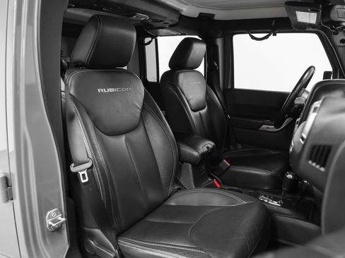Used 2015 Jeep Wrangler Unlimited Rubicon AWD/4WD image 20