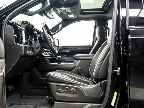 Used 2024 GMC Sierra 1500 AT4X image 40