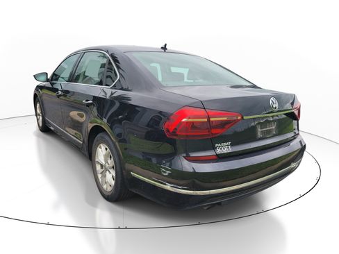 Used 2017 Volkswagen Passat 1.8T S FWD image 6