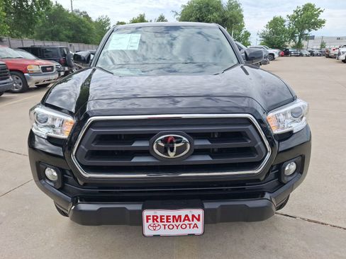 Used 2023 Toyota Tacoma SR5 RWD image 9
