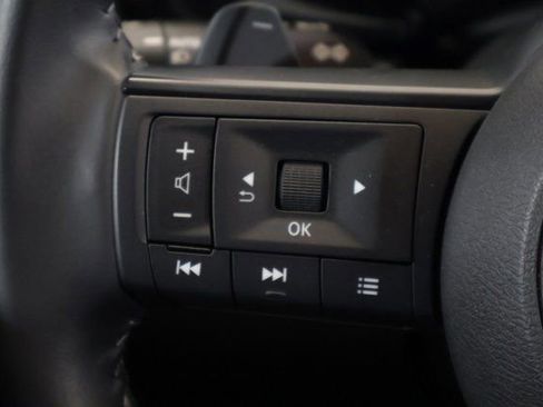 Certified 2025 Nissan Pathfinder SV w/ SV Premium Package image 16