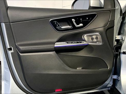 New 2026 Mercedes-Benz GLC 300 4MATIC image 11
