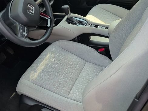 Used 2024 Honda HR-V LX image 8