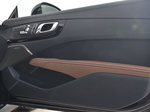 Used 2016 Mercedes-Benz SL 550 image 25
