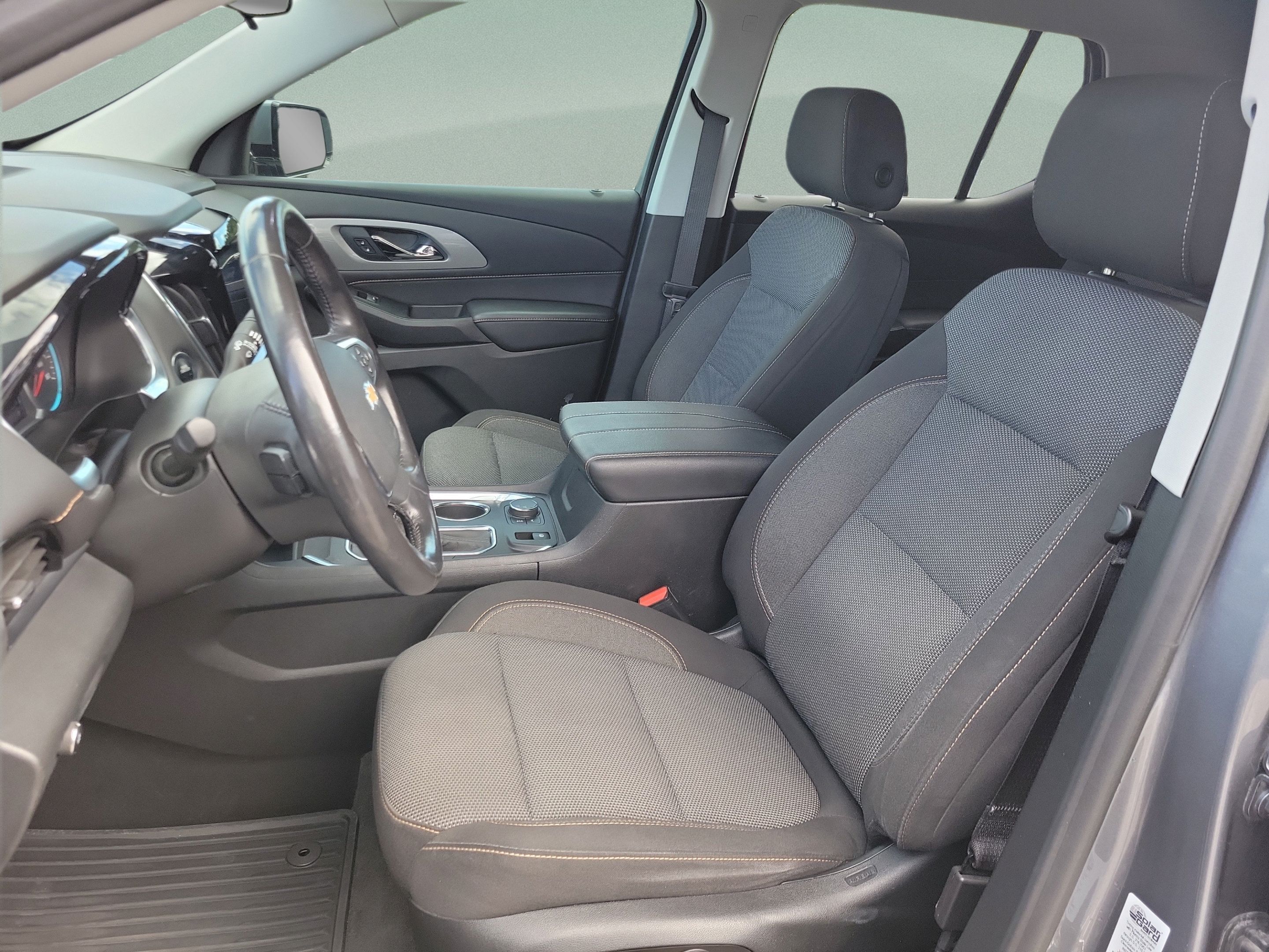 Used 2020 Chevrolet Traverse LT FWD image 19