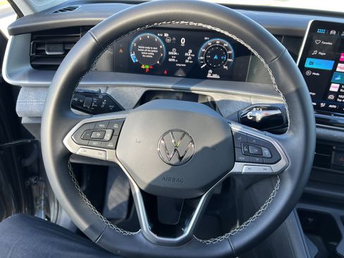 Certified 2025 Volkswagen Tiguan S image 17