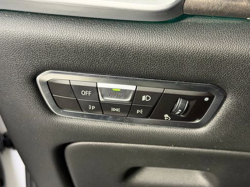 Used 2022 BMW X5 sDrive40i w/ M Sport Package image 18