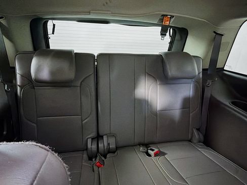 Used 2017 GMC Yukon Denali w/ Open Road Package AWD/4WD image 25