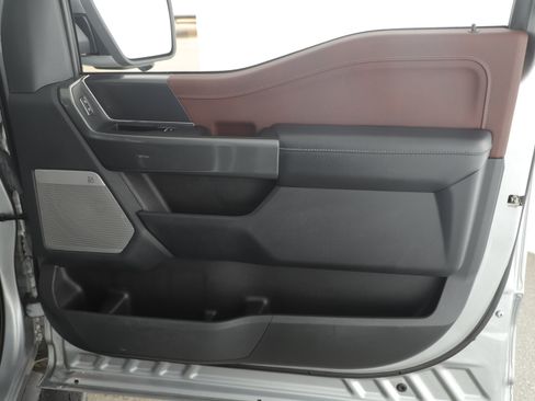 Used 2022 Ford F150 Lariat image 9