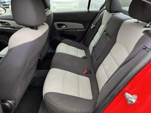 Used 2014 Chevrolet Cruze LS image 24