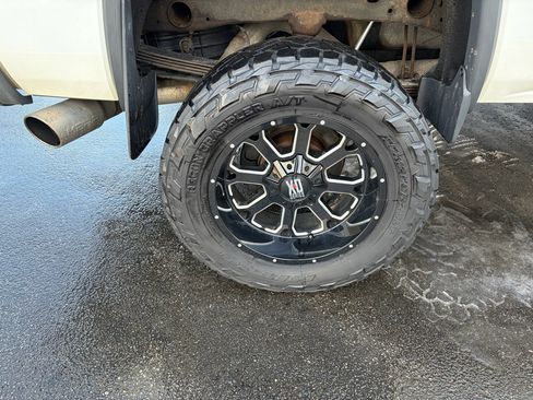 Used 2015 GMC Sierra 2500 Denali w/ Duramax Plus Package image 17