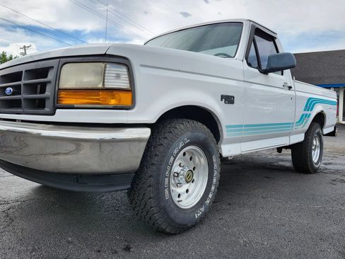 Used 1996 Ford F150 2WD Regular Cab image 3