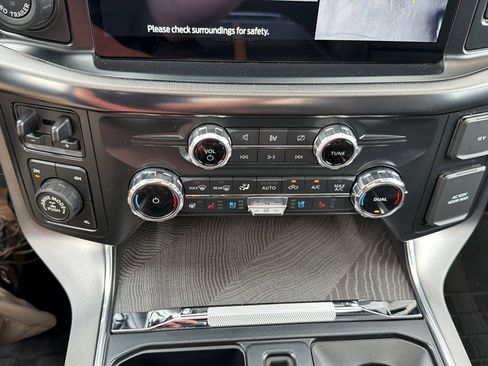 Used 2022 Ford F150 Platinum w/ Equipment Group 701A High AWD/4WD image 26