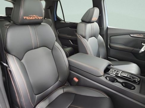New 2025 Honda Pilot TrailSport image 16
