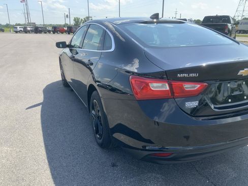 Used 2022 Chevrolet Malibu LS FWD image 12