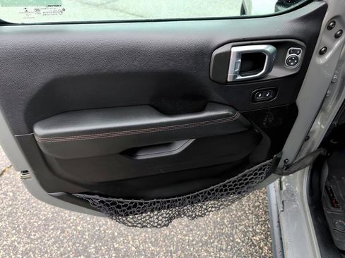 Used 2021 Jeep Wrangler Unlimited Rubicon w/ Trailer Tow Package image 16