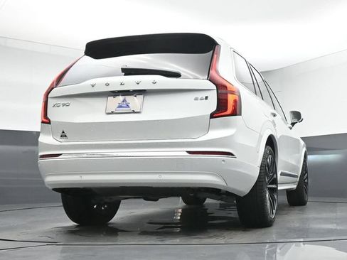New 2026 Volvo XC90 B6 Plus w/ Protection Package Premier AWD/4WD image 42