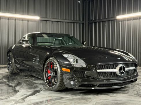 Used 2012 Mercedes-Benz SLS AMG Coupe image 23