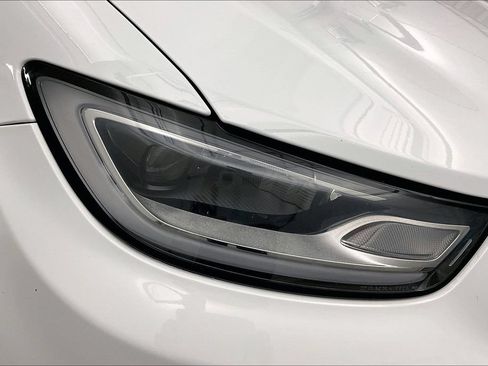 Used 2023 Chrysler Pacifica Limited FWD image 34