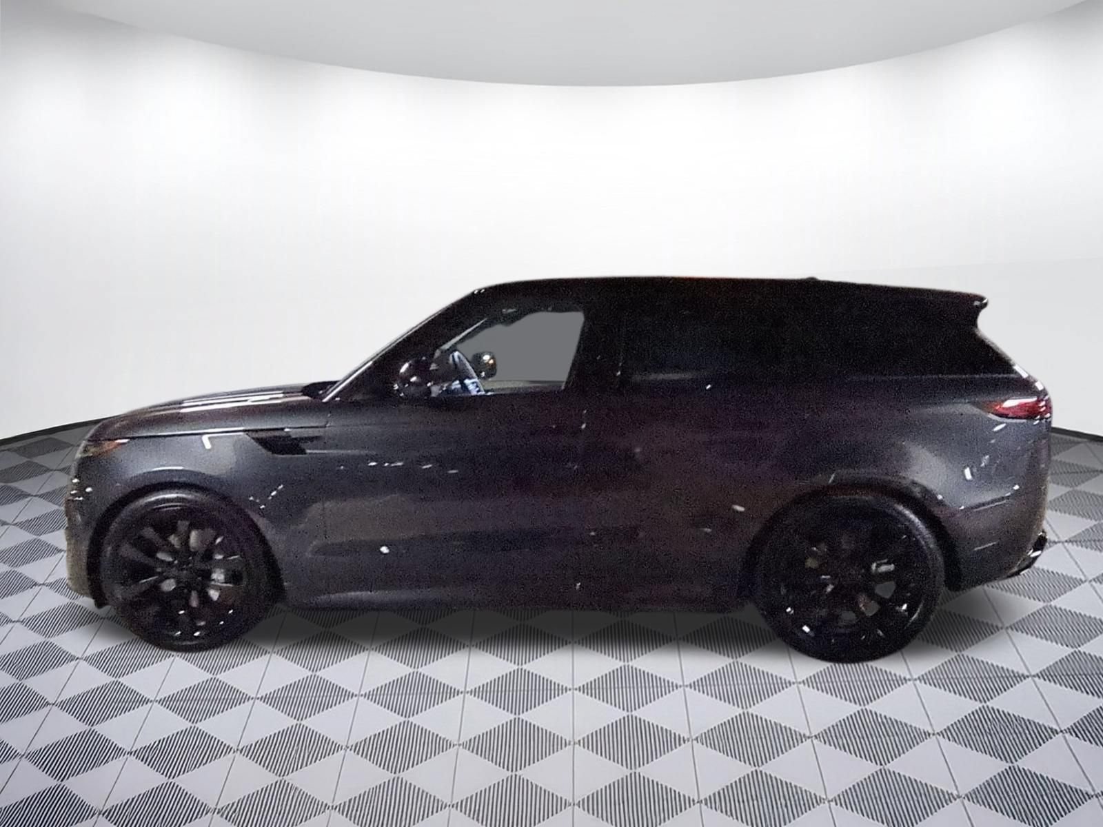 New 2027 Land Rover Range Rover Sport Dynamic SE AWD/4WD image 2