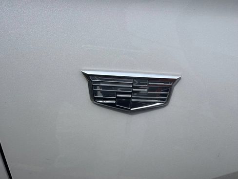 Certified 2024 Cadillac XT6 Luxury w/ LPO, Floor Liner Package AWD/4WD image 17