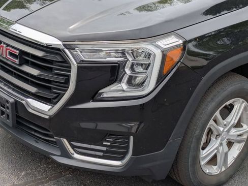 Certified 2023 GMC Terrain SLE w/ Driver Convenience Package AWD/4WD image 9